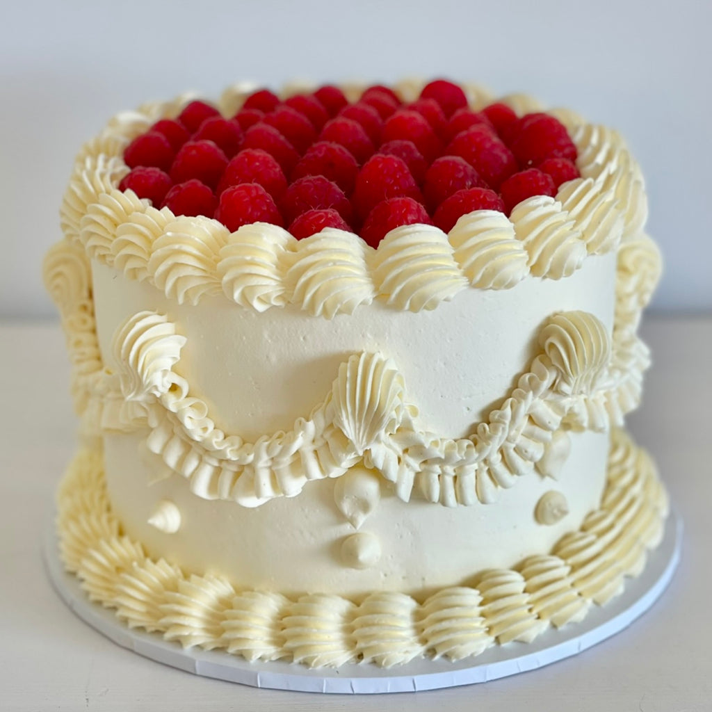 Fresh Berry Vintage Cake